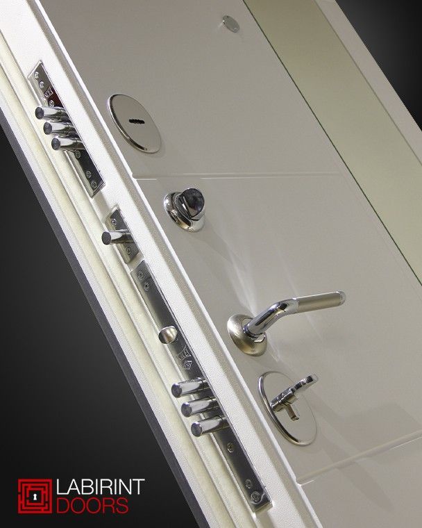 Входная дверь Лабиринт Платинум 12 - Белое дерево