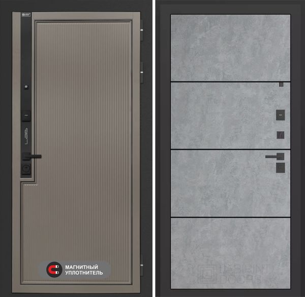 Входная дверь Лабиринт Лаб 1 Про 25 – Бетон светлый, черный молдинг