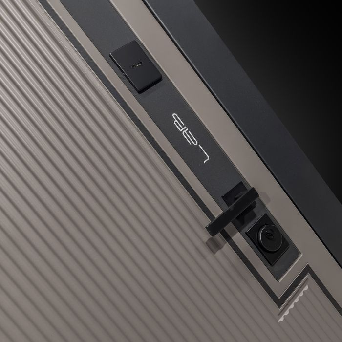 Входная дверь Лабиринт Лаб 1 Про 30 – Белый рельеф софт